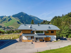 Exterior - Apartment with balcony directly at the slopes (Hinterglemm)