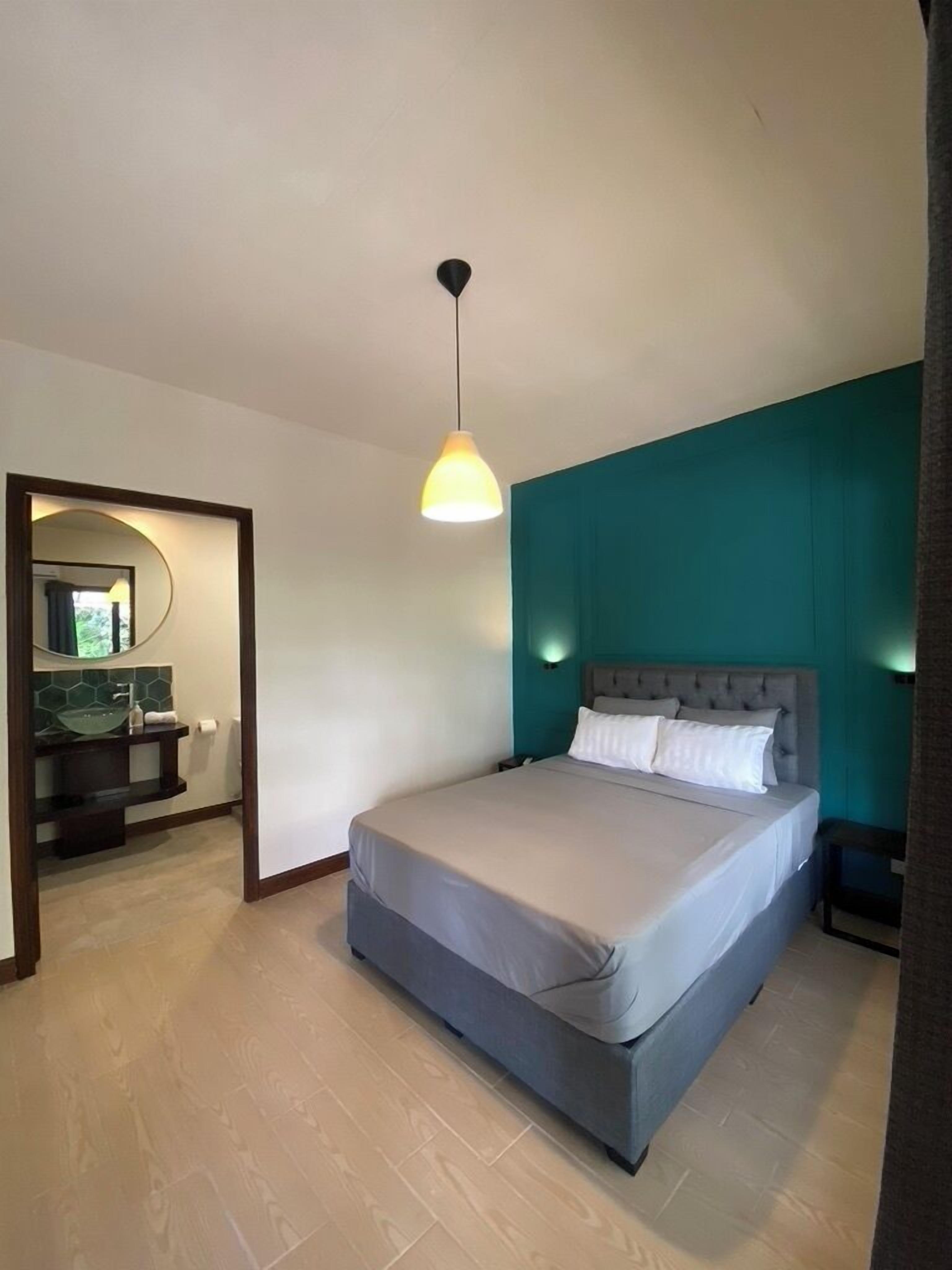 Royal Double Room | Hypo-allergenic bedding, free WiFi