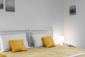 Iron/ironing board, free WiFi, bed sheets - Cascina Conicchio 1 (Brescia)