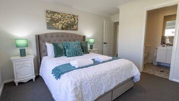 3 bedrooms, iron/ironing board, travel cot, WiFi