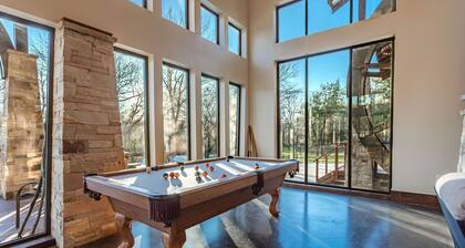 Tonkawa Riverfront Retreat: Secluded Oasis, just 20 miles to Baylor/McLane/Silos