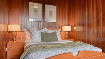 2 slaapkamers, een strijkplank/strijkijzer, gratis wifi, beddengoed