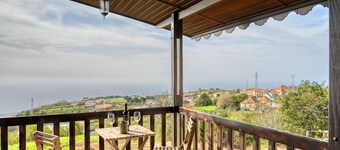 Chalet do Relógio d’Água, a Home in Madeira