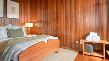 2 slaapkamers, een strijkplank/strijkijzer, gratis wifi, beddengoed