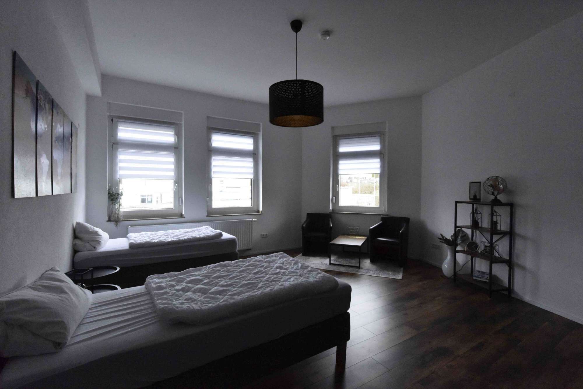 3 Schlafzimmer, Schreibtisch, Bügeleisen/Bügelbrett, WLAN