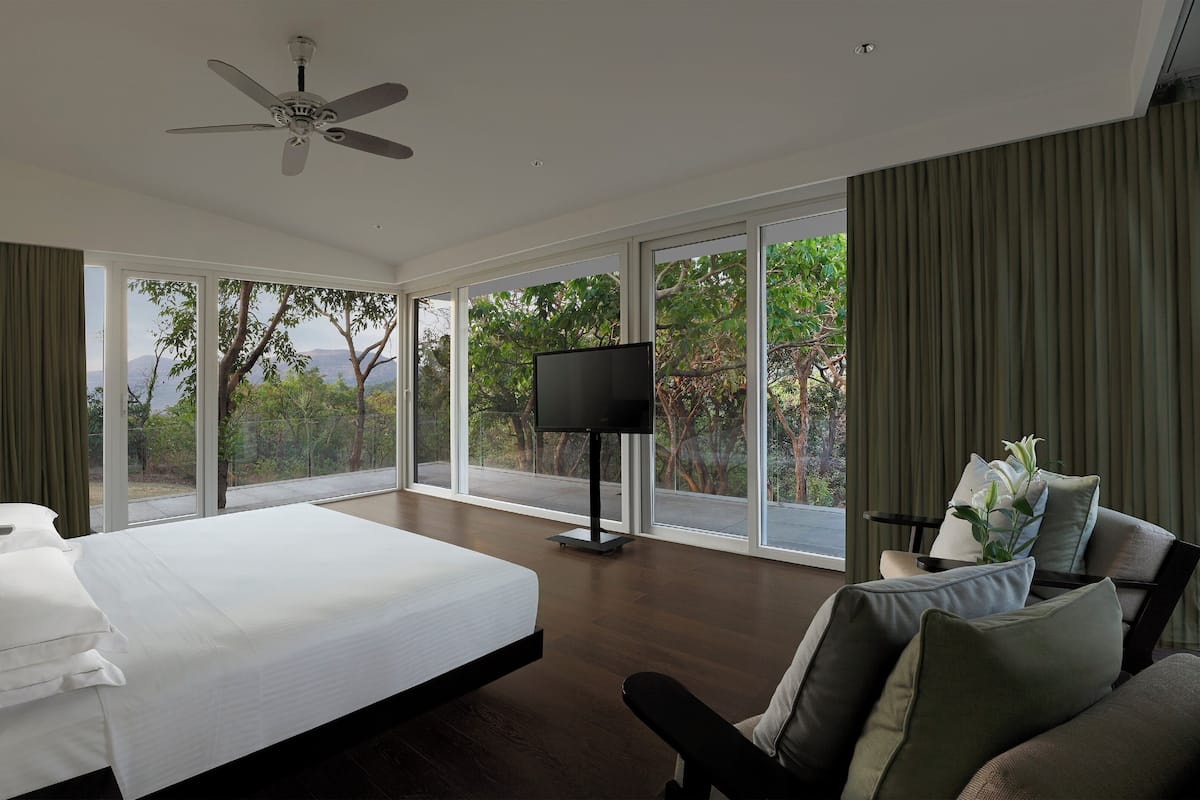 Luxe beddengoed, een kluis op de kamer, individueel gemeubileerd