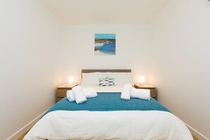 1 bedroom, individually decorated, individually furnished, free WiFi - Whitecaps (St Ives)