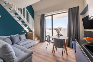 Smart TV - Exceptional Living Loft 705 (Athina)