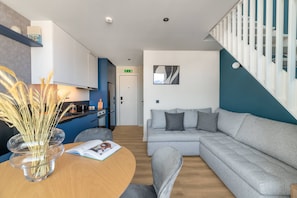 Smart TV - Exceptional Living Loft 701 (Athina)