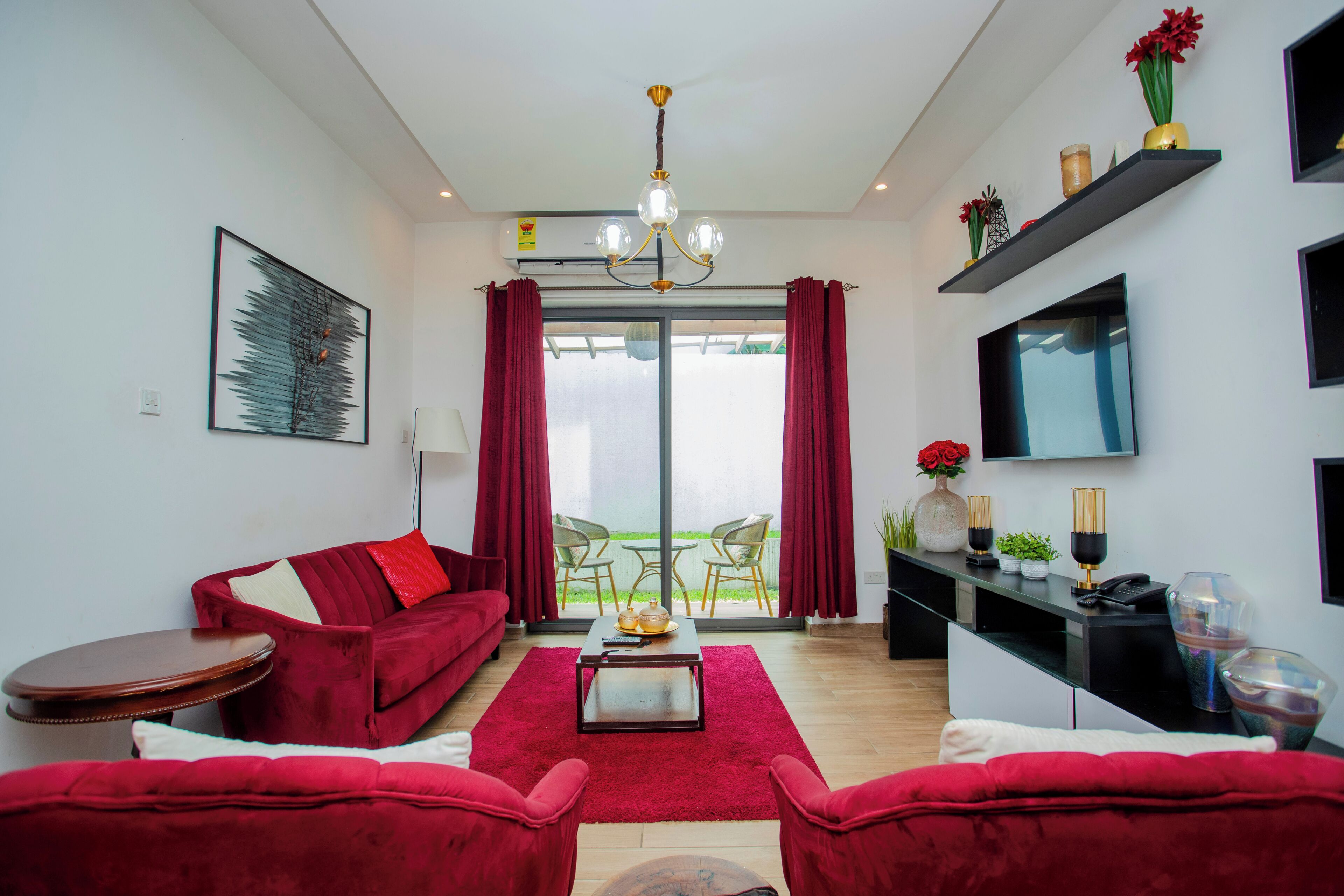 Superior Apartment, 2 Bedrooms | Living area