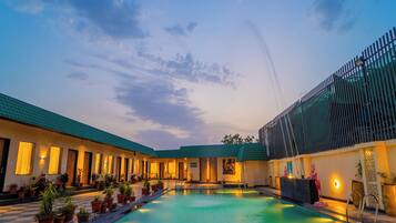 Seasonal outdoor pool