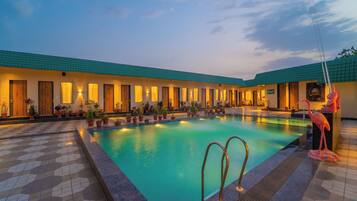 Seasonal outdoor pool