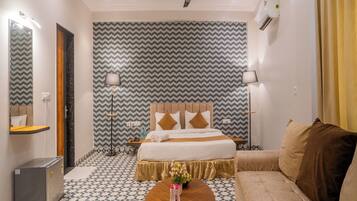 1 bedroom, desk, free WiFi