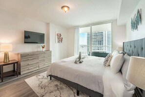 2 bedrooms, iron/ironing board, WiFi, bed sheets - SMV* Bay* Front Oasis Brickell (Miami)