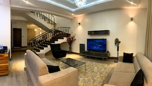 Living area - De James Hotels and Suites (Abuja)