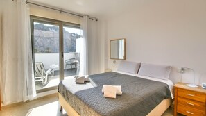 3 bedrooms, free WiFi, bed sheets