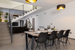 Dining - Moderne Istrische Villa Perfekt für Einen Ruhigen Familienurlaub und Entspannung (Kršan)