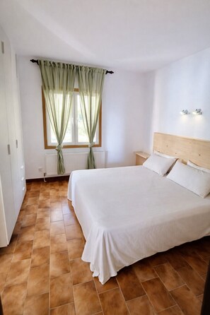 2 bedrooms, free WiFi - Ultimate tranquility in rural Costa Brava! (Tordera)