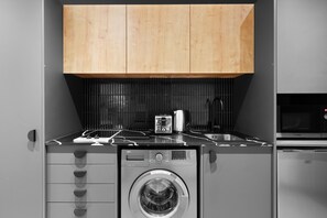 Apartment (0 Bedroom) | Private kitchen