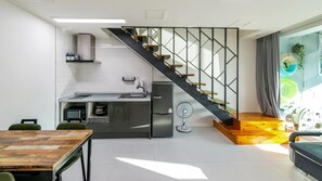 1 bedroom, free WiFi - Gyeongju Modern Pool Villa (Gyeongju)