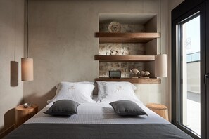 2 habitaciones, tabla de planchar con plancha y cuna de viaje 