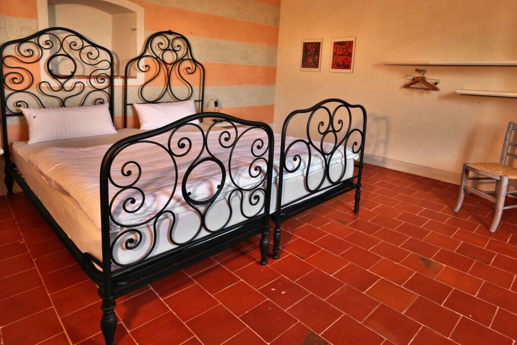 3 Schlafzimmer, Bügeleisen/Bügelbrett