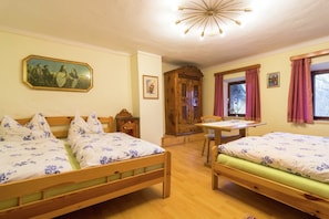 4 bedrooms, free WiFi