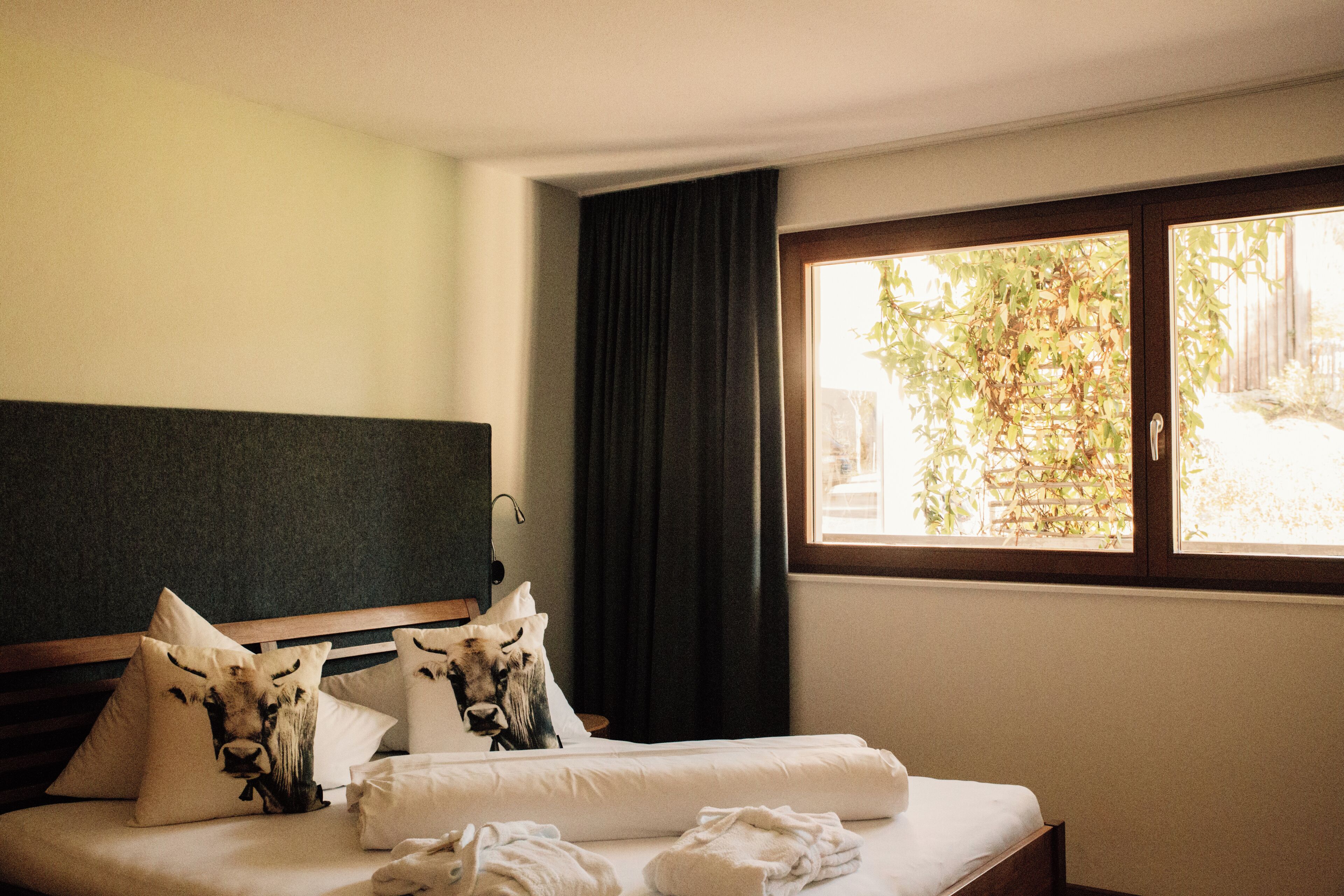 Comfort-Apartment (Gauenstein) | Hochwertige Bettwaren, Minibar, Zimmersafe, individuell dekoriert
