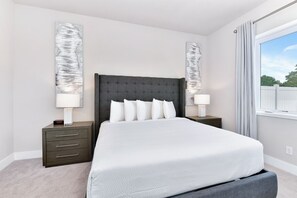 4 bedrooms, iron/ironing board, Internet, bed sheets