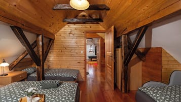 3 bedrooms, laptop workspace, iron/ironing board, free WiFi