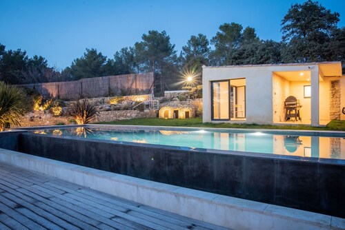 Holiday rental with pool SAINT CHAMAS LS7-440.