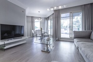 TV - Molo Aloha  (Marbella)