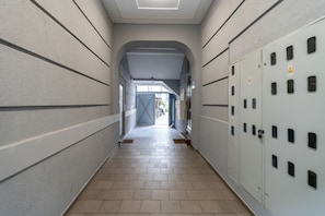 Exterior - Cozy Apartment in Poznań by Renters (Poznan)