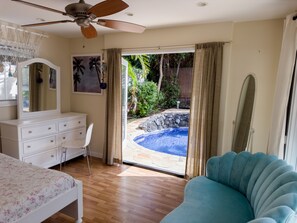 3 habitaciones, tabla de planchar con plancha, wifi y ropa de cama 