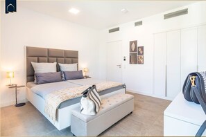 2 chambres, bureau, fer et planche à repasser, Wi-Fi gratuit