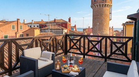 Property grounds. House on the Sky of Burano