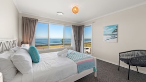 5 bedrooms, iron/ironing board, free WiFi