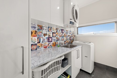 Sea Sand Serenity-Stunning Sophistication Stockton