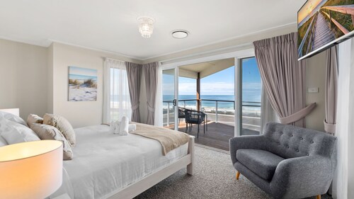 Sea Sand and Serenity at Stockton - Stunning Sophistication