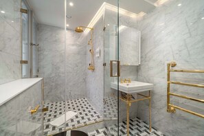 Shower, towels