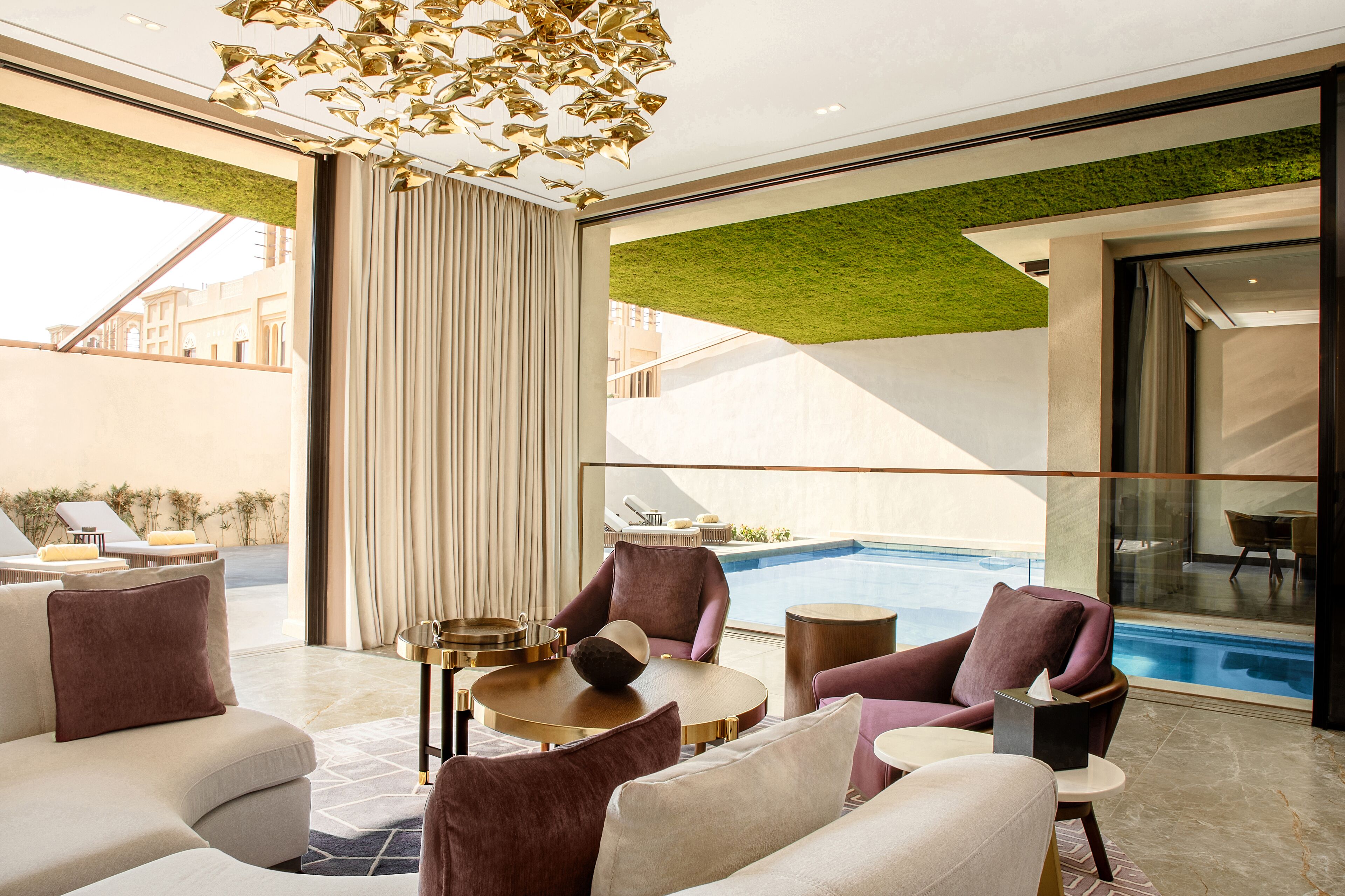 Luksusvilla, 5 soverom | Oppholdsområde | Smart-TV