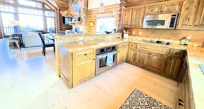 Luxury Mountain Home in Teton Springs w/Hot Tub