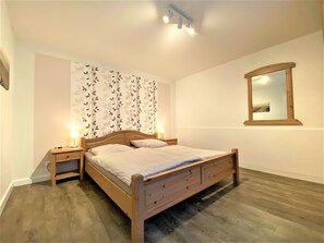 2 Schlafzimmer, Bügeleisen/Bügelbrett, WLAN
