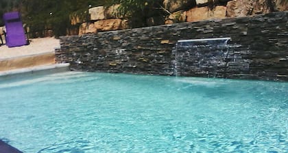 au Calme Fond de Passage