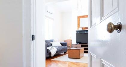 Funky Heritage Home in the City Center