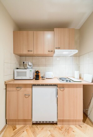 Deluxe-Apartment | Eigene Küche | Kühlschrank, Mikrowelle, Ofen, Herdplatte
