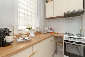 Private kitchen - Cosy Beige Apartment for 5 by Renters (Gdansk)