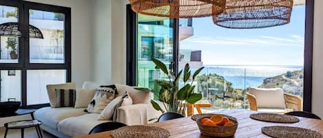 تناول الطعام