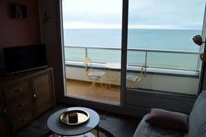TV - L'Esperluette - magnificent sea view and balcony (Courseulles-sur-Mer)