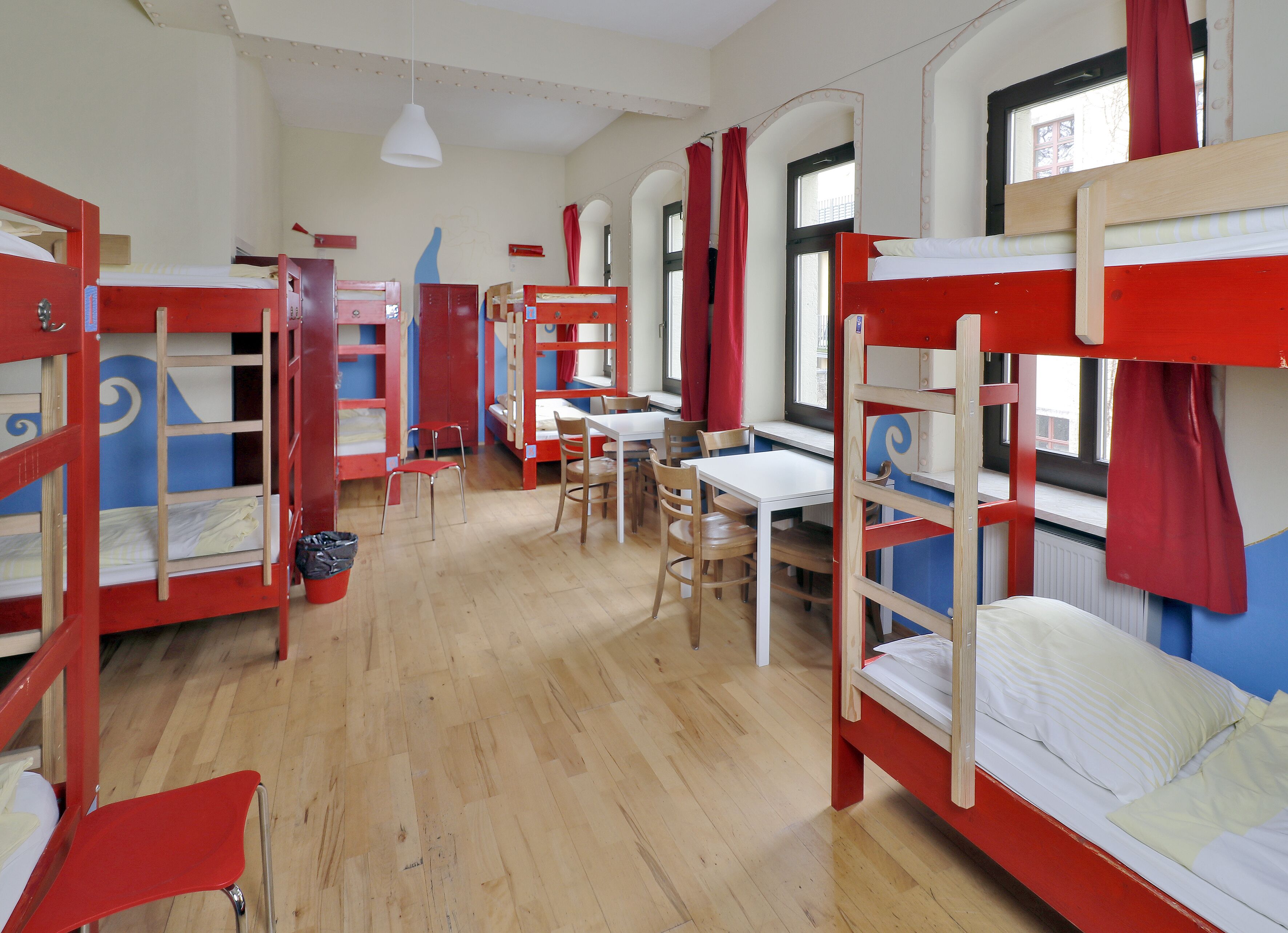 1 多间卧室、免费 WiFi、床单